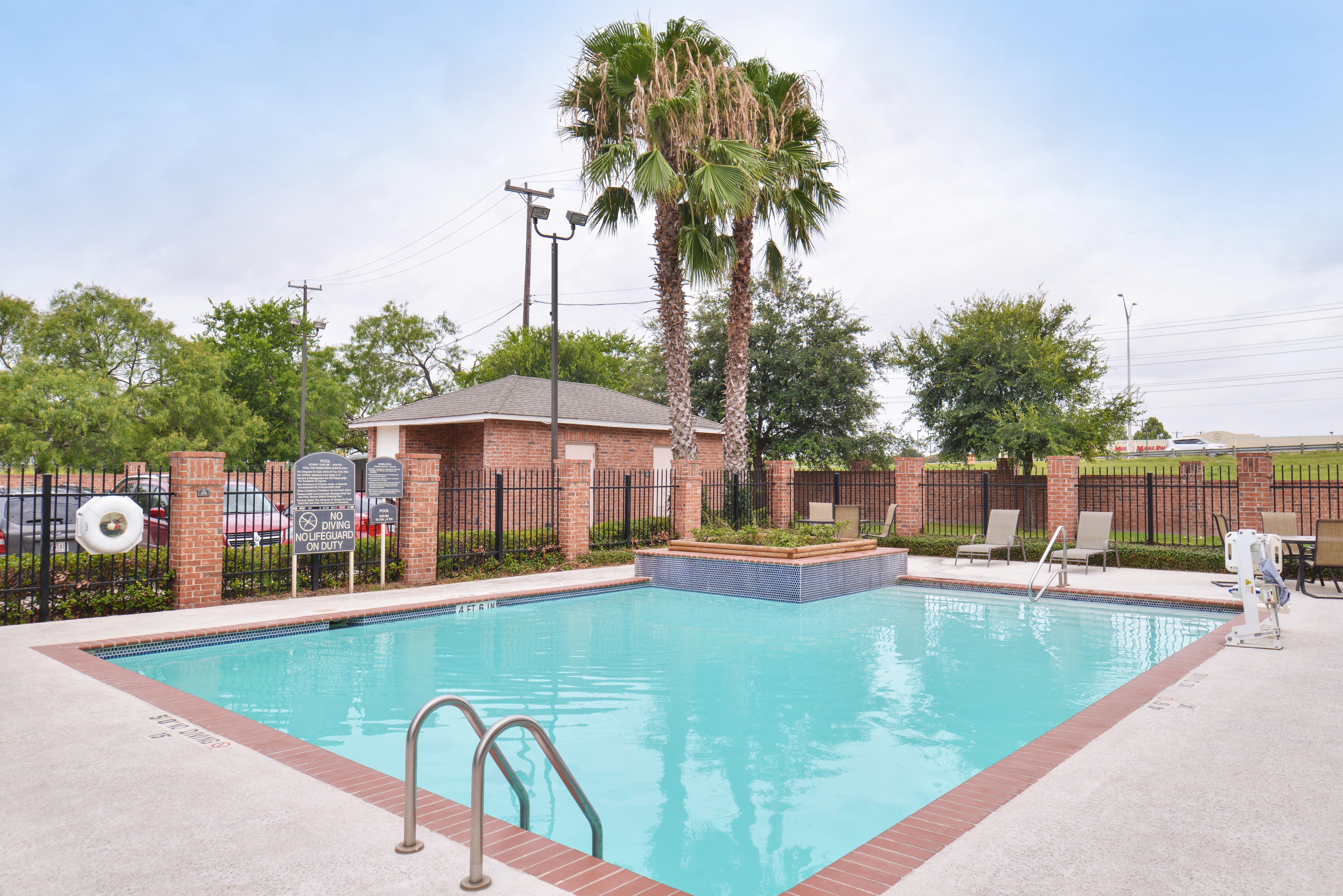 Holiday Inn Express & Suites San Antonio South Zewnętrze zdjęcie