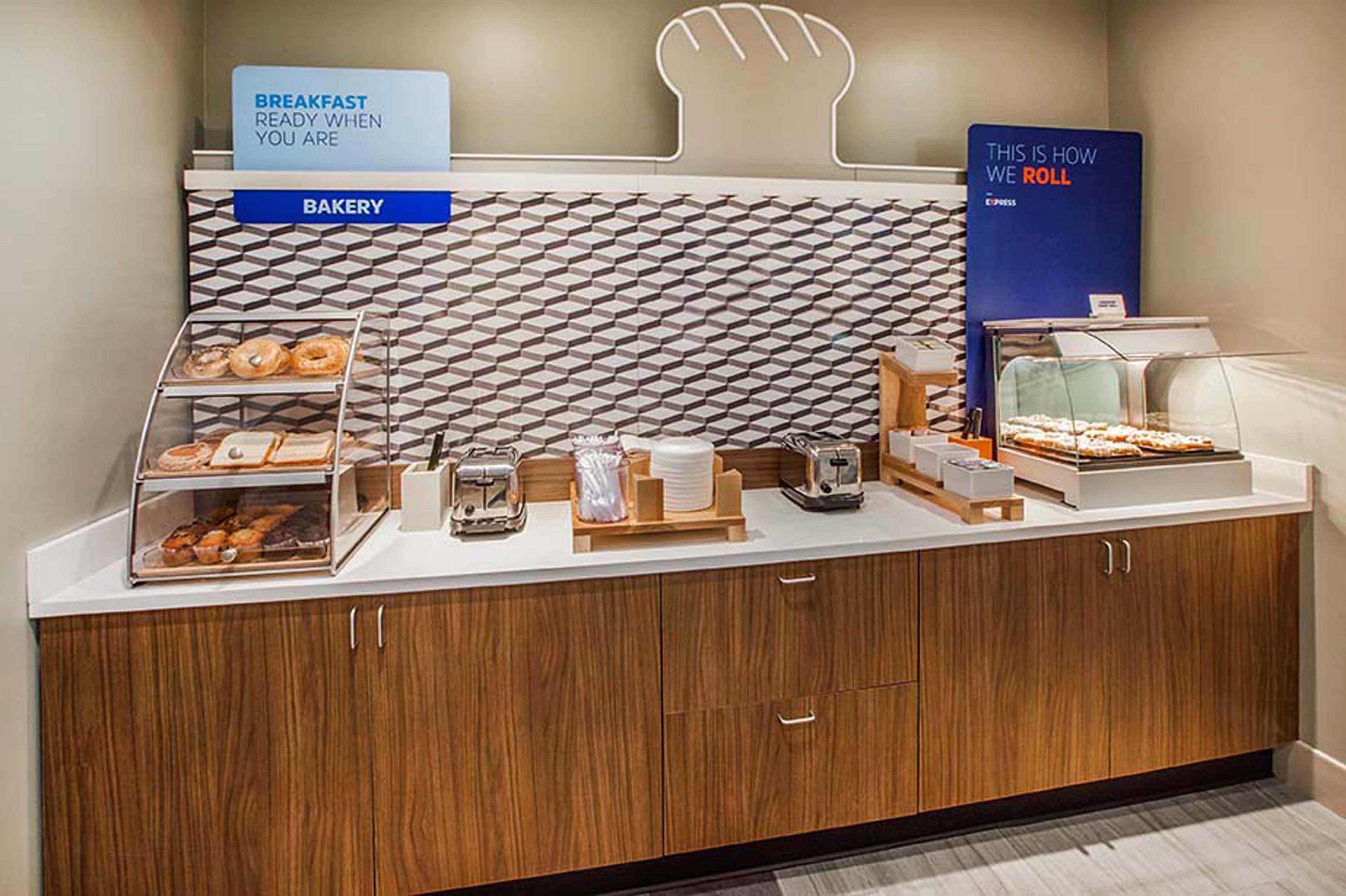 Holiday Inn Express & Suites San Antonio South Zewnętrze zdjęcie