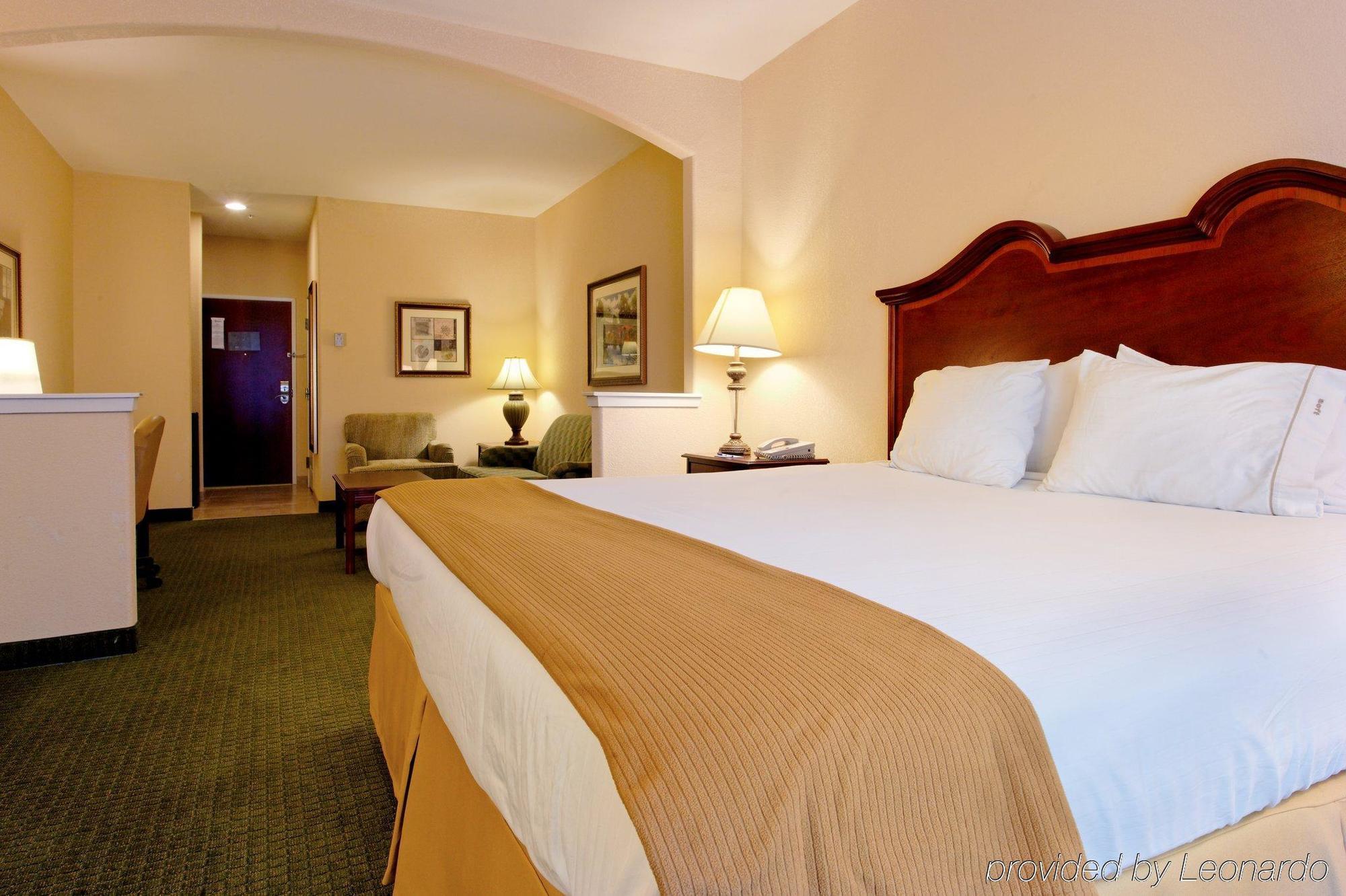 Holiday Inn Express & Suites San Antonio South Zewnętrze zdjęcie