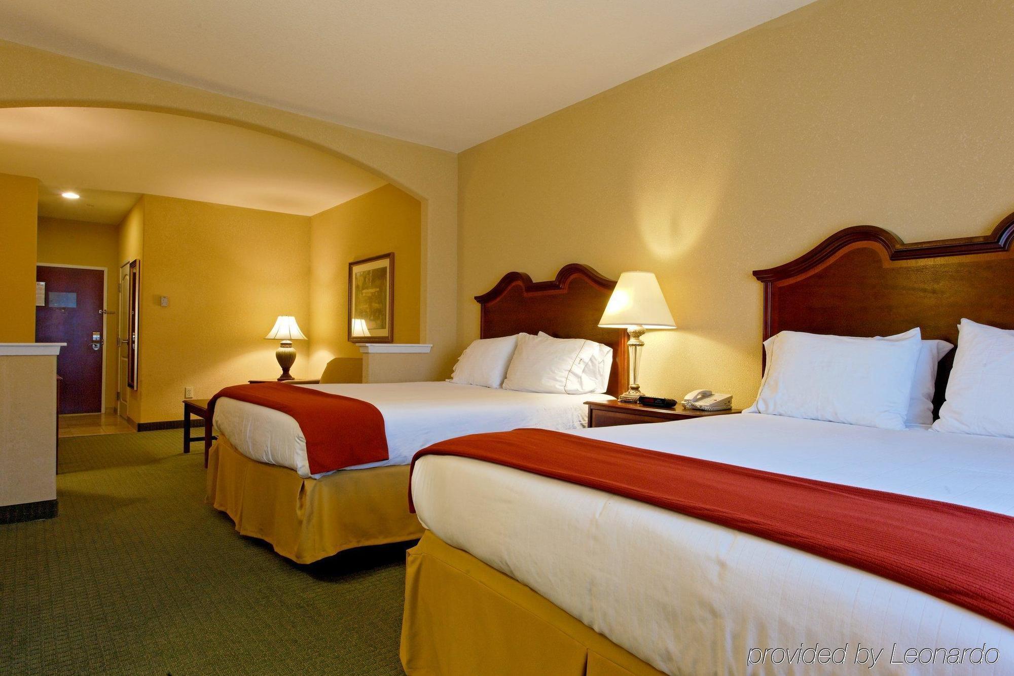 Holiday Inn Express & Suites San Antonio South Zewnętrze zdjęcie