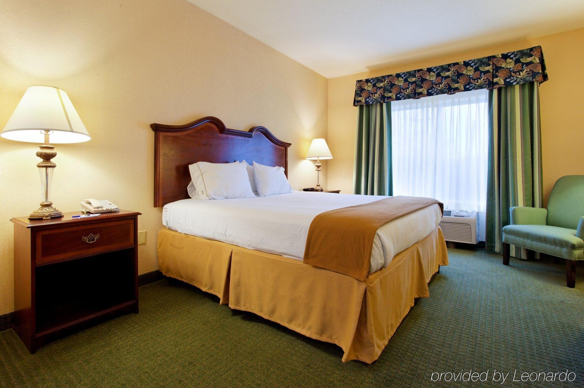 Holiday Inn Express & Suites San Antonio South Zewnętrze zdjęcie