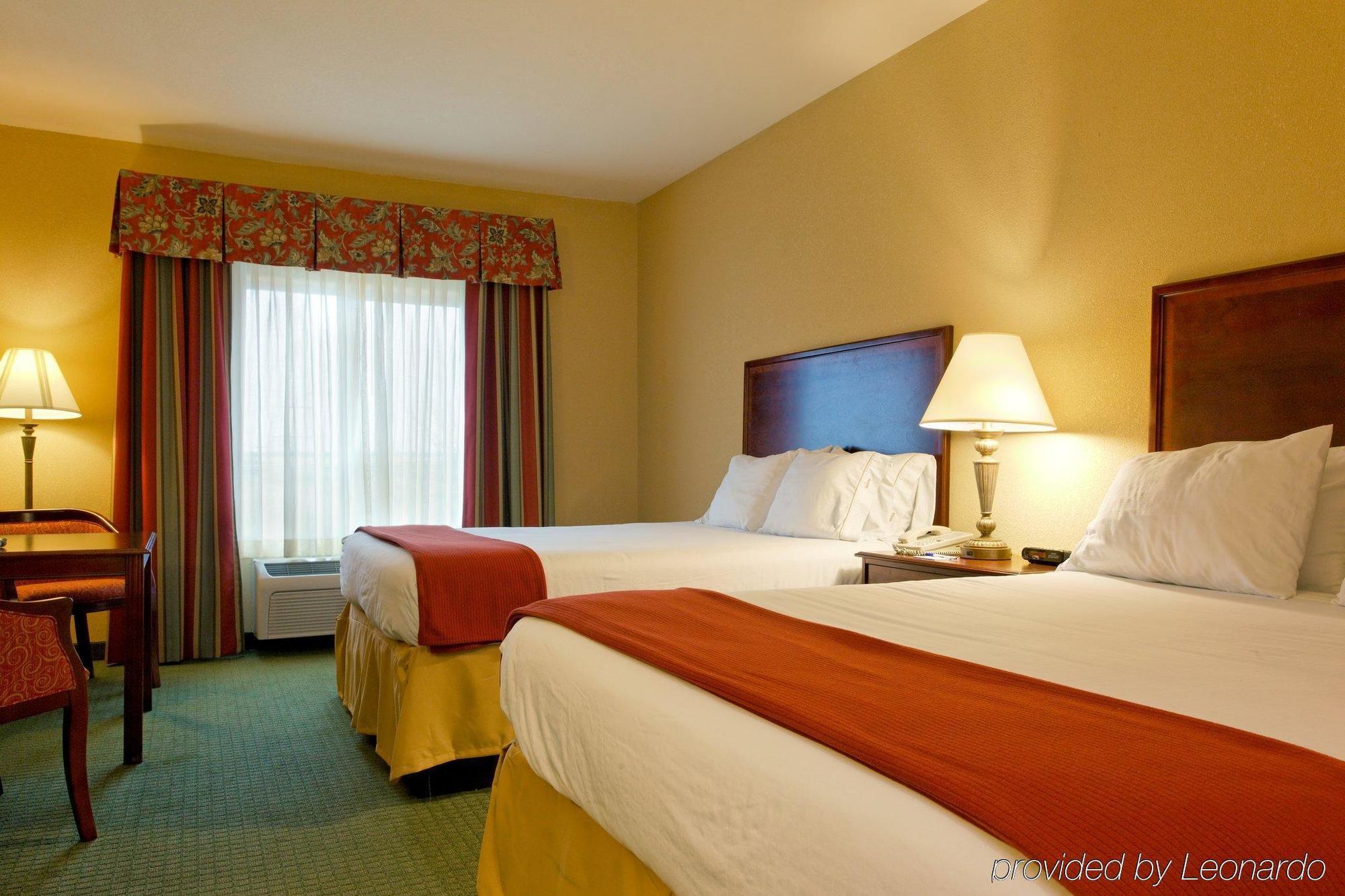 Holiday Inn Express & Suites San Antonio South Zewnętrze zdjęcie