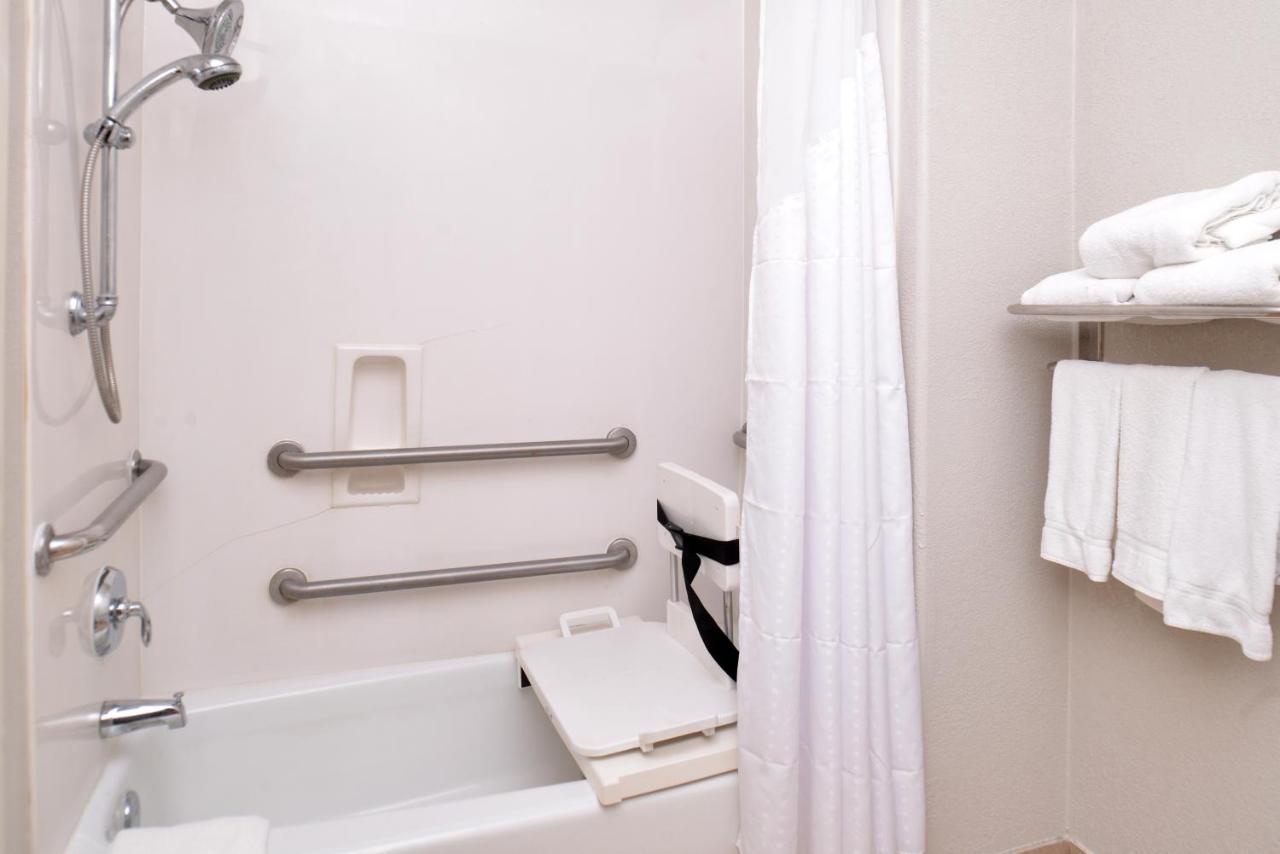 Holiday Inn Express & Suites San Antonio South Zewnętrze zdjęcie